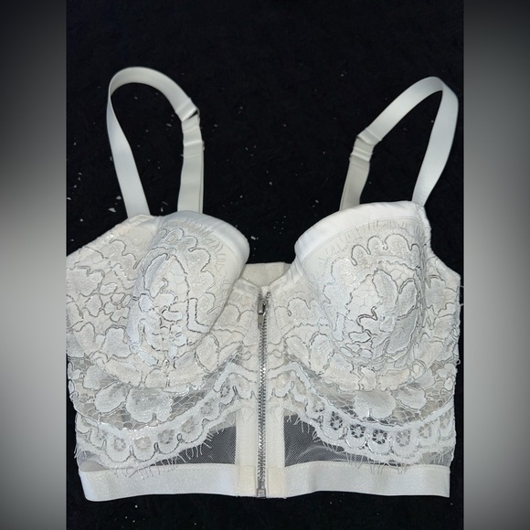 Victoria’s Secret Demi Bra Size 32D - Picture 3 of 6